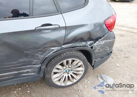 2015 BMW X1 xDrive28I из США, поврежденный, VIN WBAVL1C57FVY34379